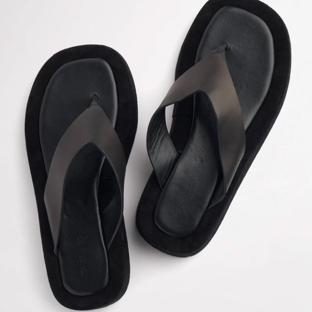 Ives Black Como Sandals